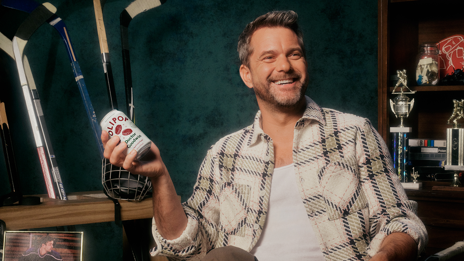 Celebs, Athletes and Musicians Get Nostalgic for Olipop Image