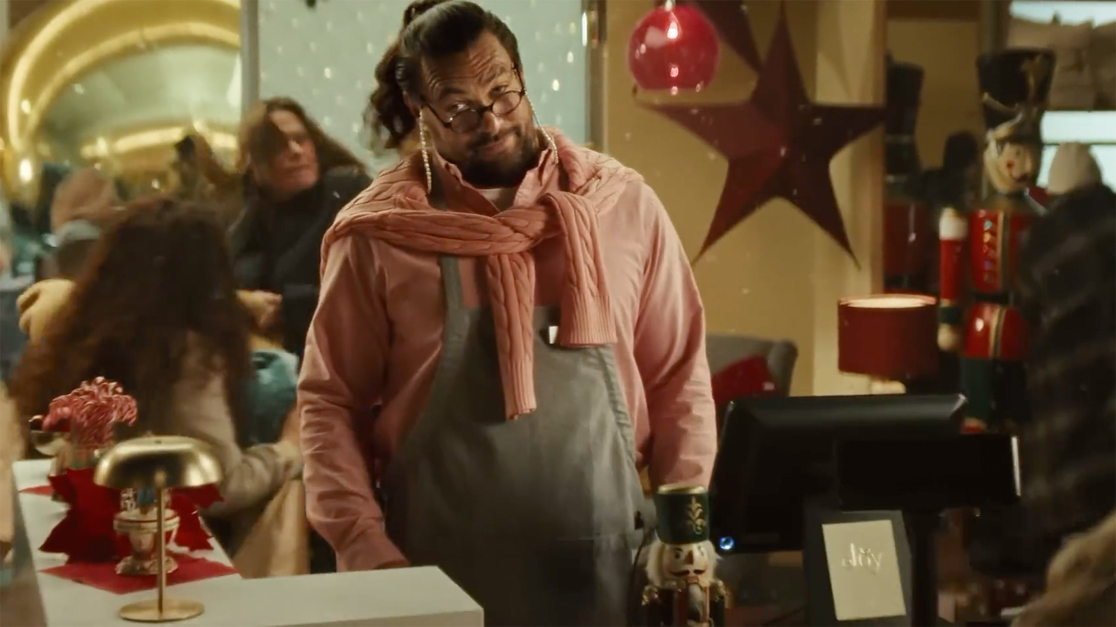 Chime’s First Holiday Campaign Stars Jason Momoa as Various Mall Employees Image