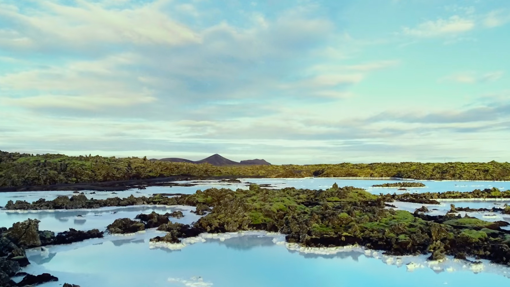 Iceland Is So Gorgeous, It Must Be AI-Generated. Right? Image